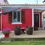 Penelope's Street Old House アパート