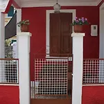 Apartament Penelope's Street Old House *